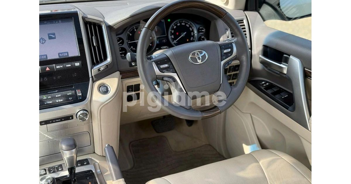 Toyota Land Cruiser Prado V8 Zx 2018 Model Fully Loaded. in