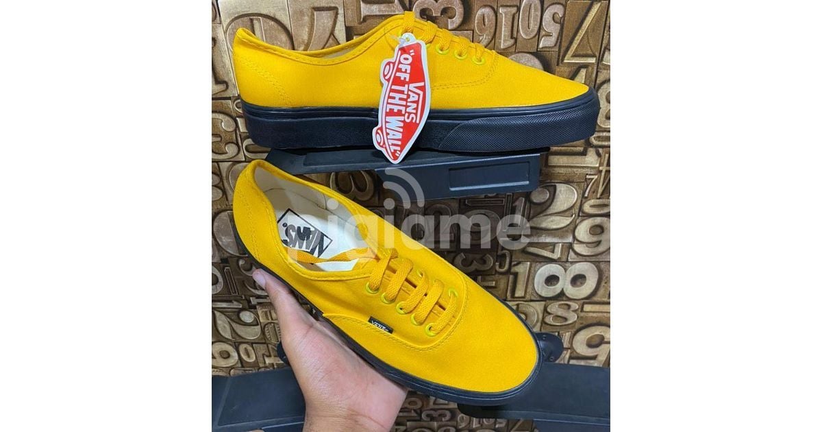 Vans cheap yellow sole