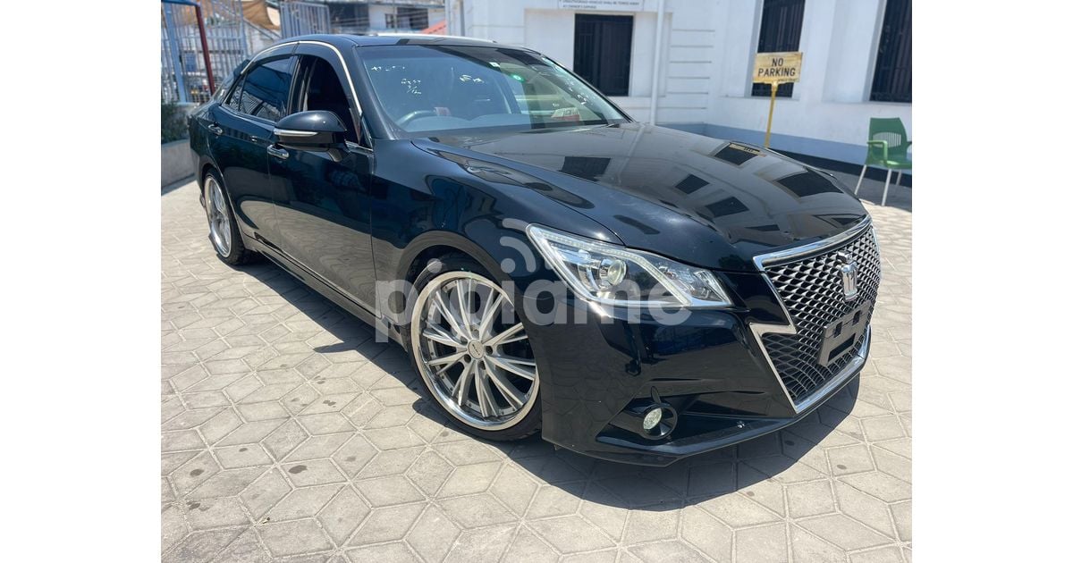 Toyota Crown With Sunroof in Mombasa PigiaMe