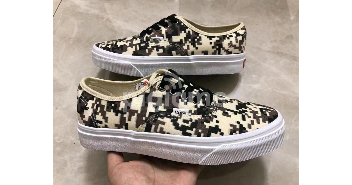 Tribal top print vans
