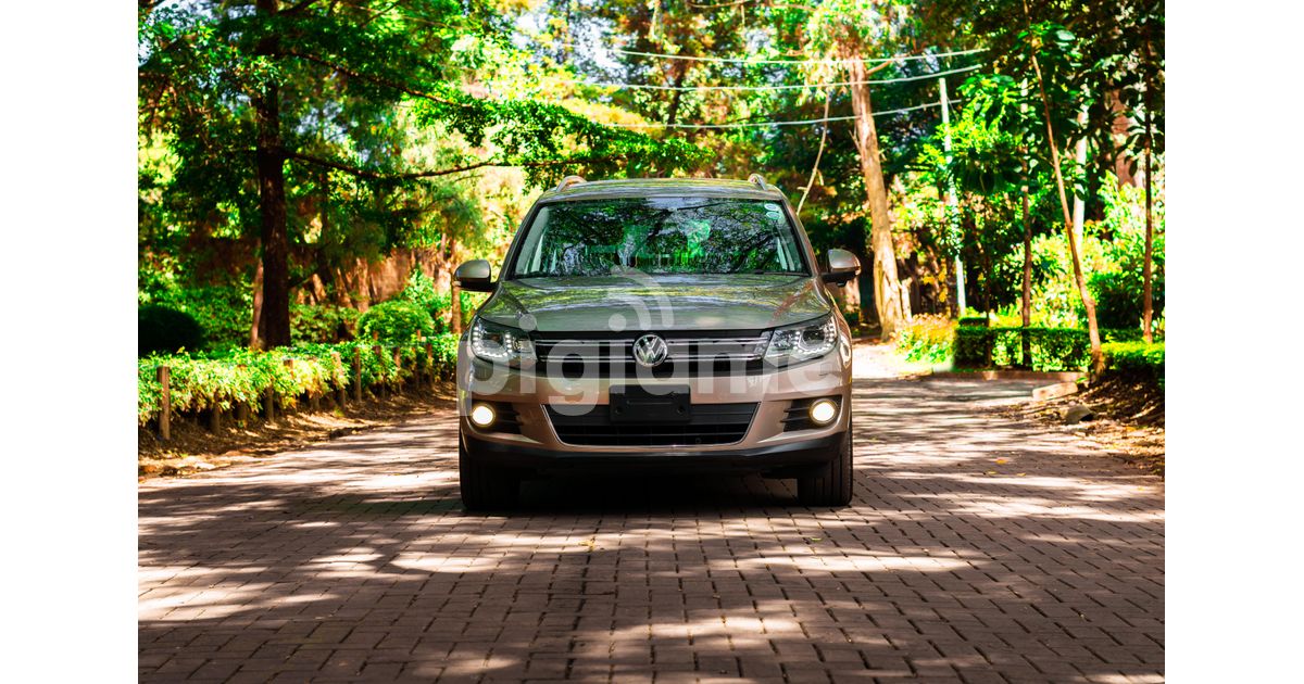 2014 Volkswagen Tiguan Gold in Nairobi PigiaMe