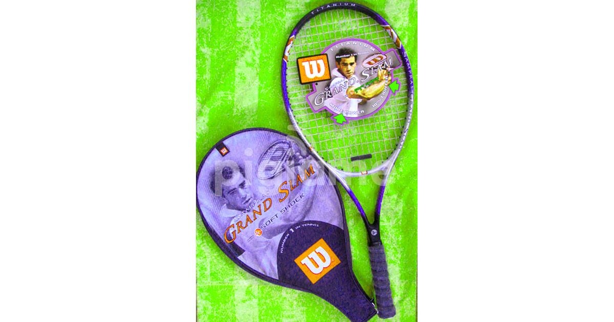 Tennis Racquet / Wilson Titanium Pete Sampras Autograph Grand Slam in Lavington PigiaMe