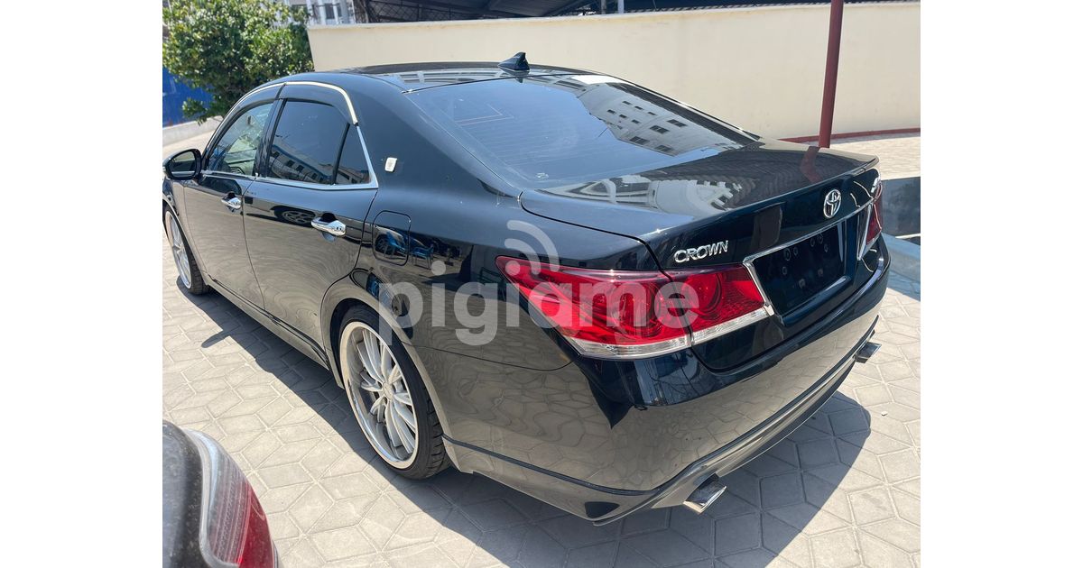 Toyota Crown With Sunroof in Mombasa PigiaMe