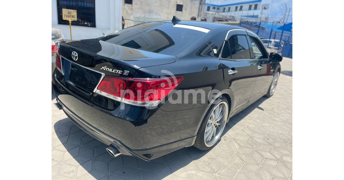 Toyota Crown With Sunroof in Mombasa PigiaMe
