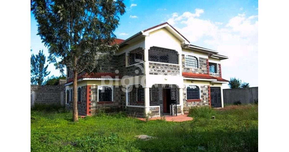 4 Bedroom Mansion ( +1Br Sq) At Pipeline, Nakuru in Nakuru East PigiaMe