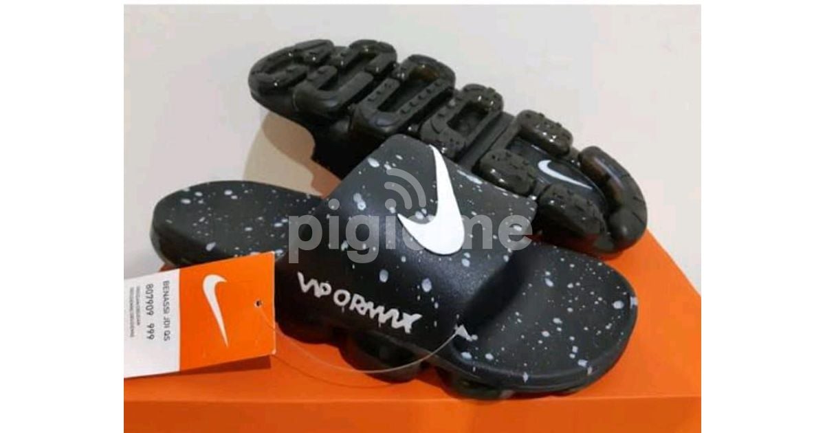 Nike Vapormax Slides 40 To 45 Ksh.1600 in Nairobi CBD PigiaMe