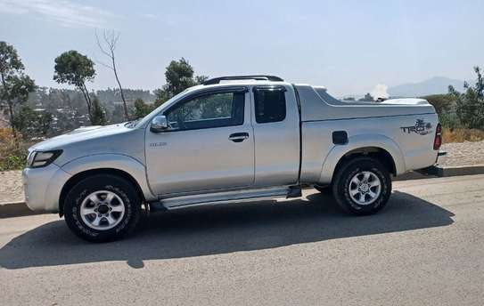 Toyota Hilux Extra Cab 2014 Year Perfect Pickup Car image 1