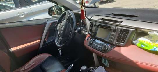 2014 -- Toyota RAV4 image 4
