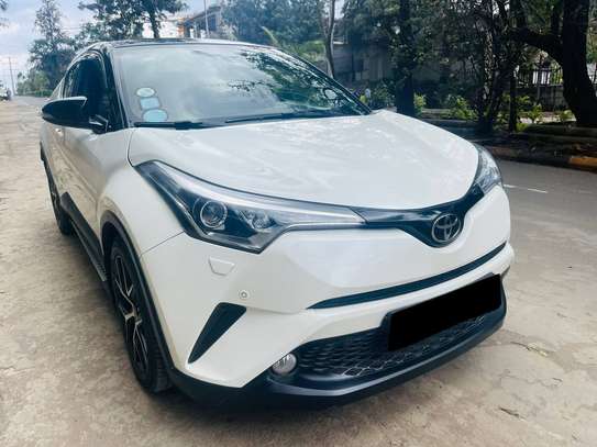 {Urgent Sell} Toyota - CH-R - 2019 image 4