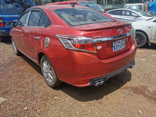 Toyota - Yaris Sedan - 2015 Real image 2