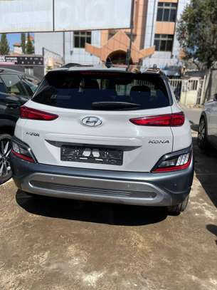 Hyundai KONA image 2