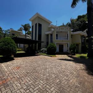 This beautiful family home of tranquility and serenity located in the hearts of lavington. it sits on a 0.05 acre piece of land and it has 5 spacious bedrooms which are all en suite and has a domestic servant quarters for two persons. The rooms are elegantly designed with modern and beautiful design. The house attracts both beauty and style in the outside and the inside.  
FEATURES
- Living area with fireplace and a door opening to the garden
- Separate dining area
- A large modern kitchen that is well fitted
- Laundry area
- Study room
- Master bedroom en suite with a Jacuzzi , shower cubicle  , double sink and a walk in closet
- The other four bedrooms also en suite with cubicle showers and also with inbuilt wardrobes
- Well ventilated room with large windows
- Wooden polished floor with tiles in wet areas

AMENITIES
- Ample parking area
- Cabro drives way
- Garden lights
- Domestic servant quarters
- Security
- Perimeter wall all around
- Well maintained garden