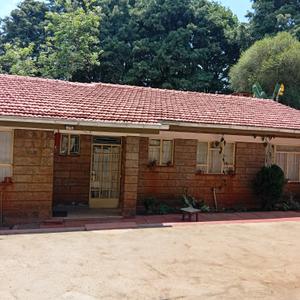 Own compound on a gated community, master ensuite,power back up , secure and only 1 deposit ,near Karen galleria mall . Couples without kids are encouraged