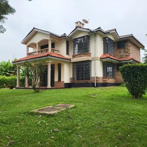 To let.
Rosslyn|Nairobi.
5 bedrooms,all ensuite plus dsq,in a gated community. With a common pool.

Rent : $3700 per month(inclusive of service charges)