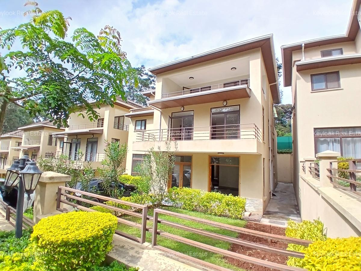 5 Bed Townhouse with En Suite at Lavington Green - 4