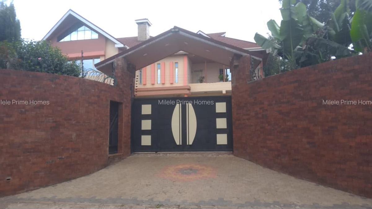 9 Bed House with En Suite at Kerarapon - 1