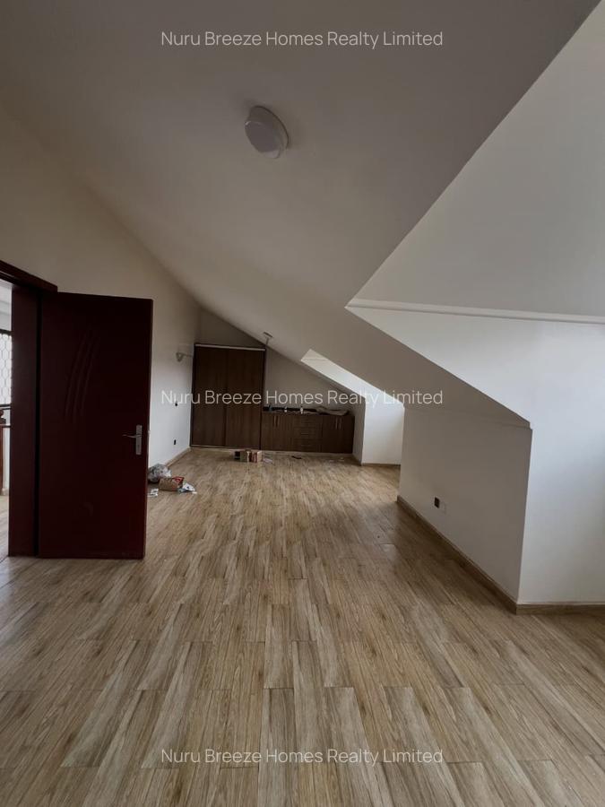 5 Bed Townhouse with En Suite in Lavington - 14