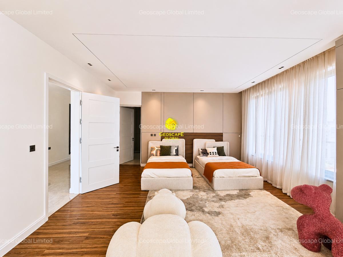 5 Bed House with En Suite in Runda - 7