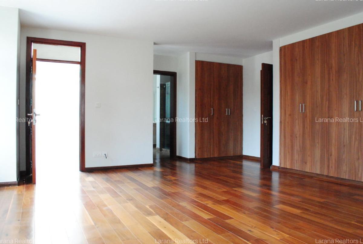 5 Bed Townhouse with En Suite at Amboseli Rd - 8