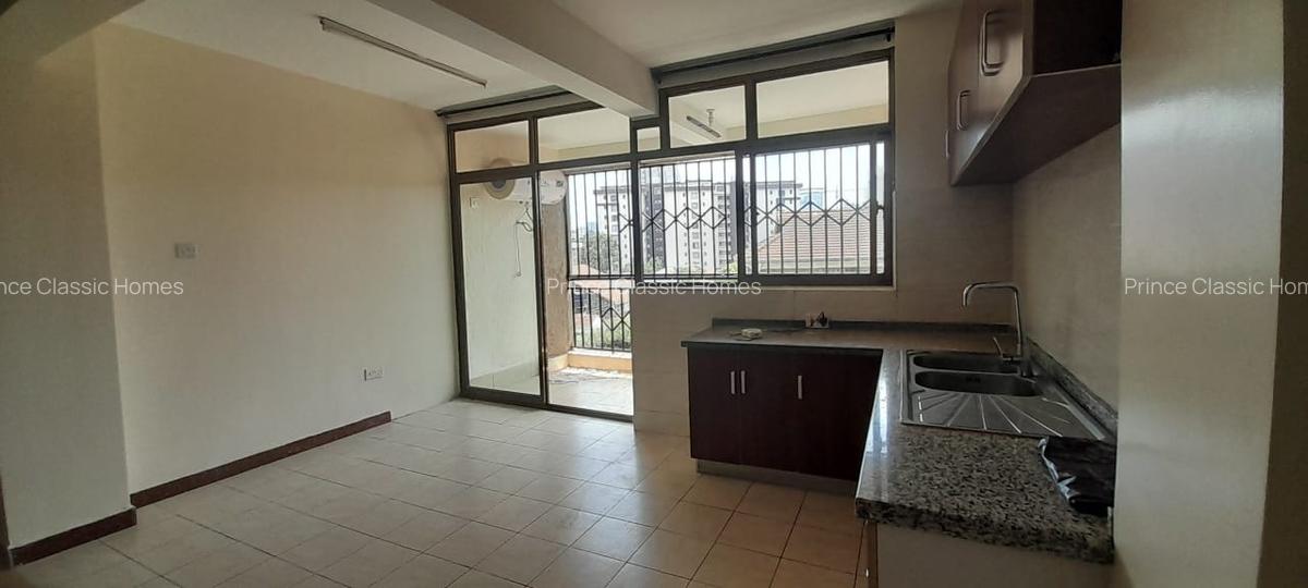 3 Bed Apartment with En Suite in Kilimani - 2