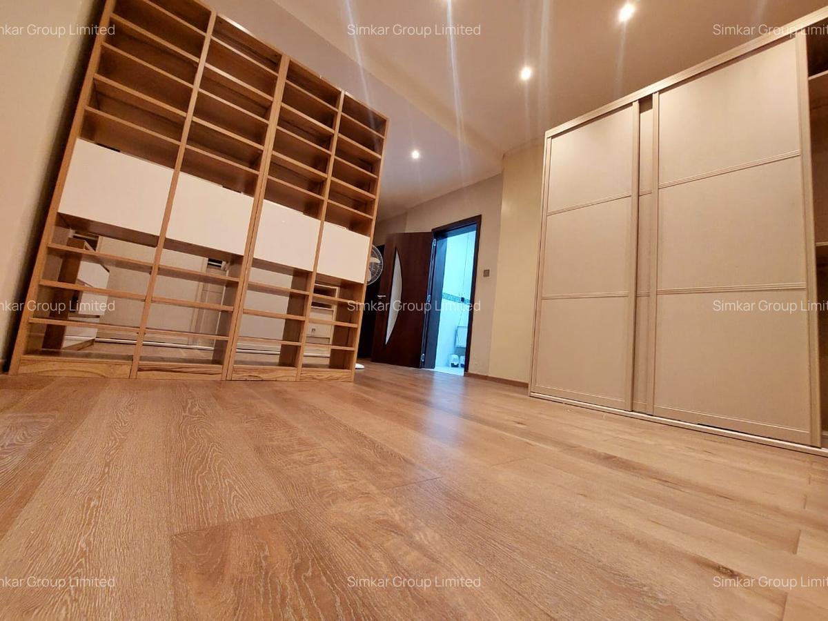 2 Bed Apartment with En Suite at Peponi Rd - 17