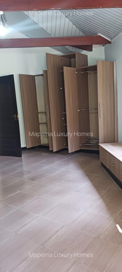 3 Bed House with En Suite at Hillcrest - 9