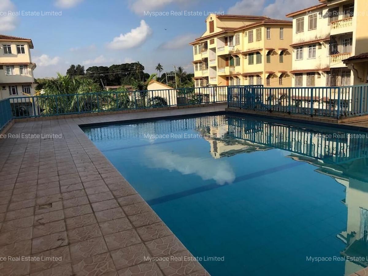 3 Bed Apartment with Swimming Pool in Mombasa Island - 2