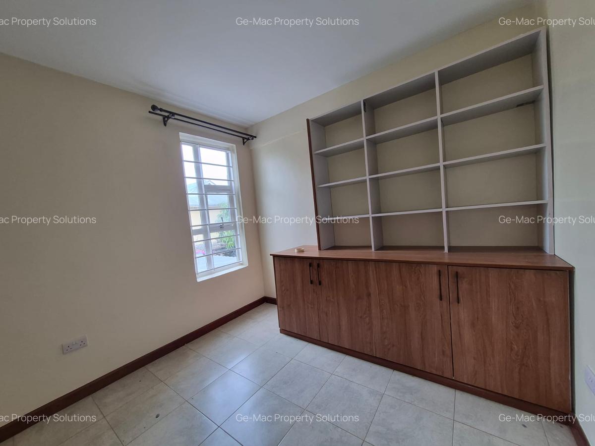 4 Bed House with En Suite in Thome - 14