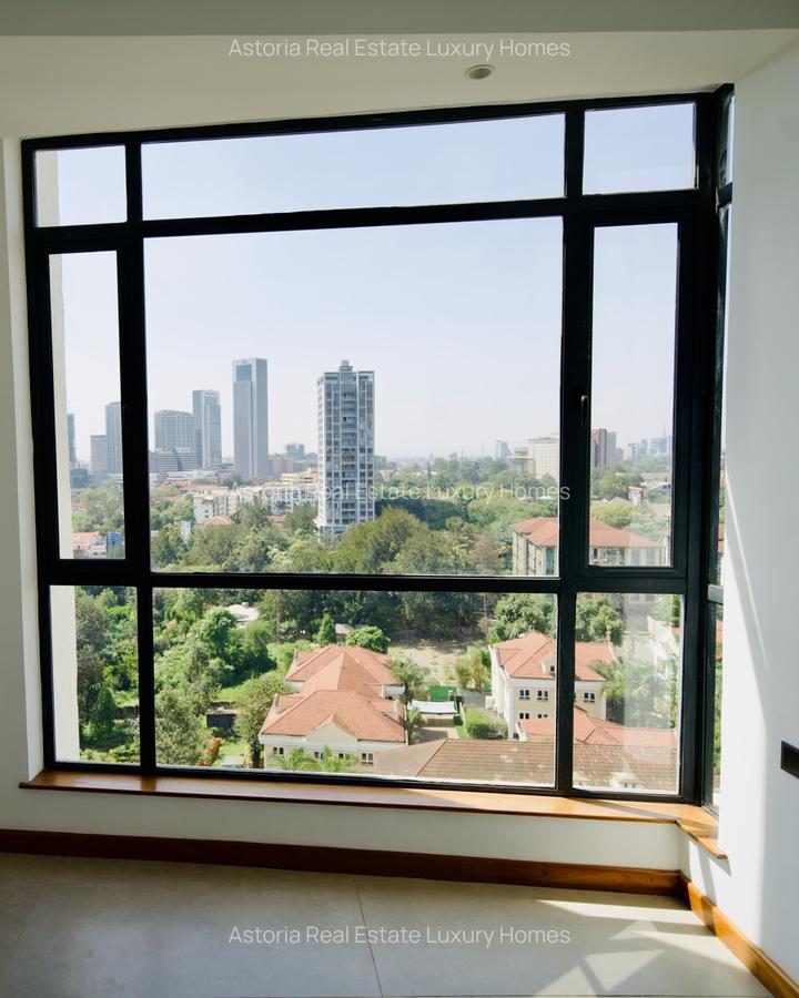 3 Bed Apartment with En Suite at 2026-128 - 9