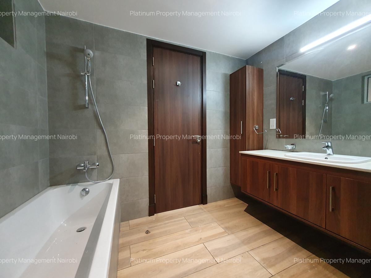 3 Bed Apartment with En Suite at Parklands Rd - 11