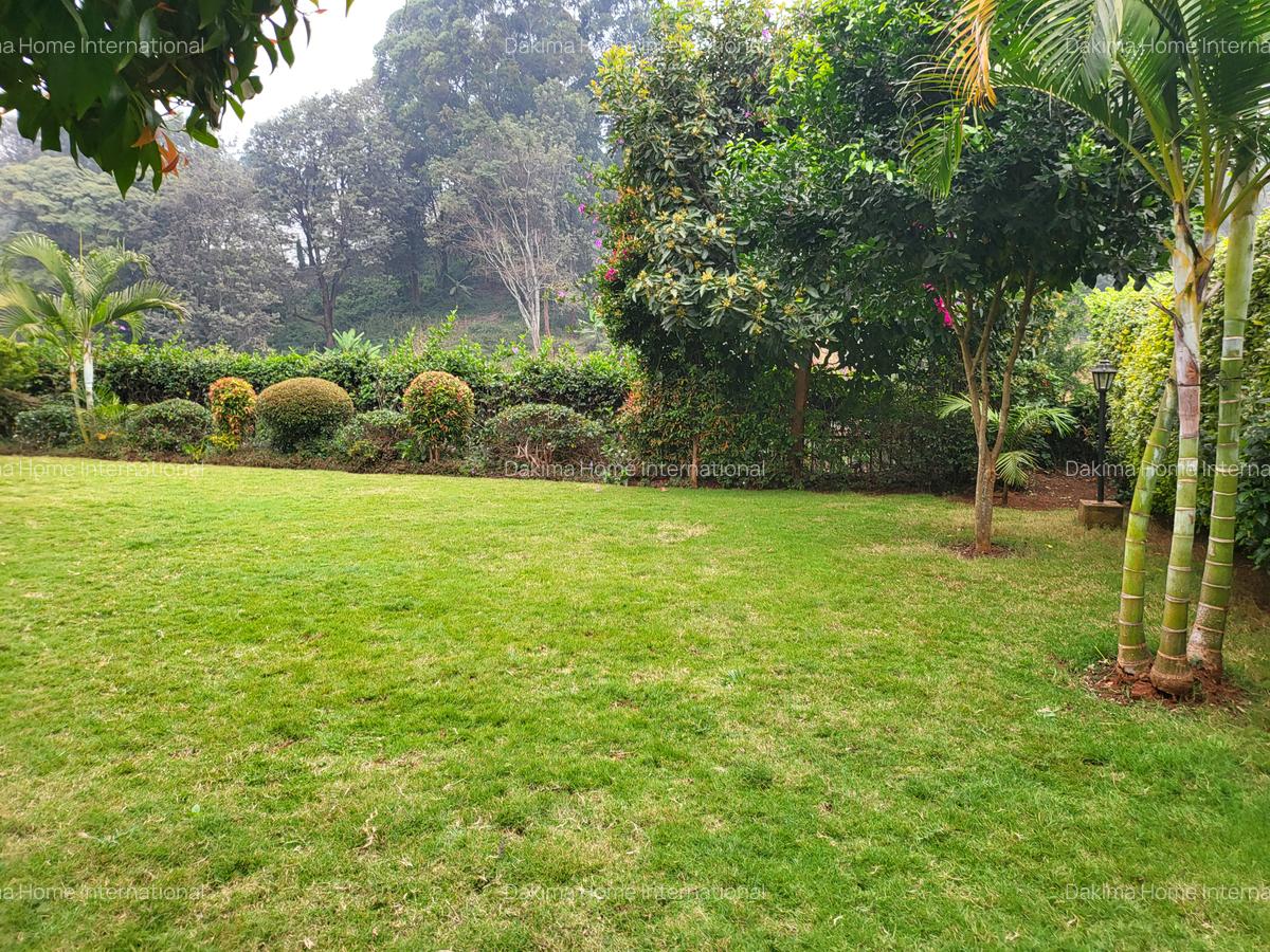 4 Bed Townhouse with En Suite in Kitisuru - 16