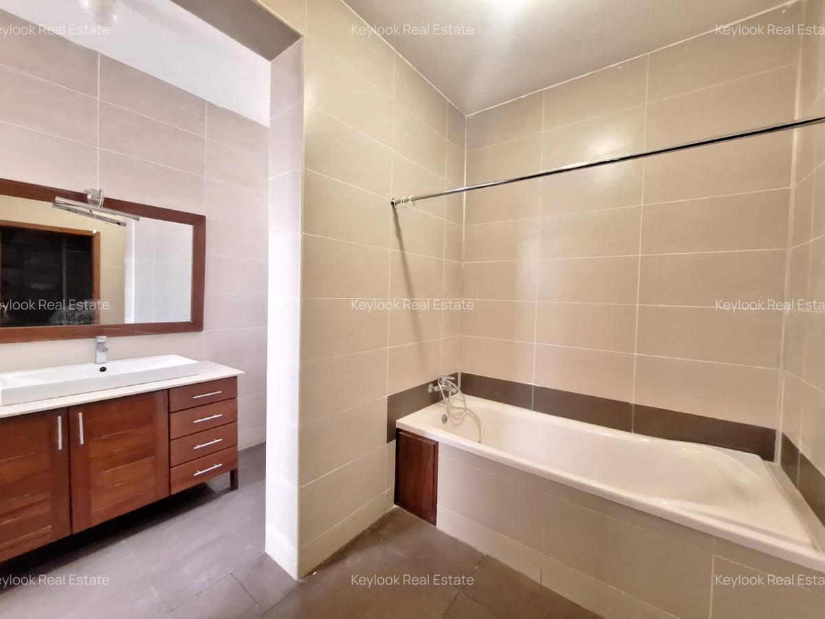 5 Bed Townhouse with En Suite at Lavington Green - 11