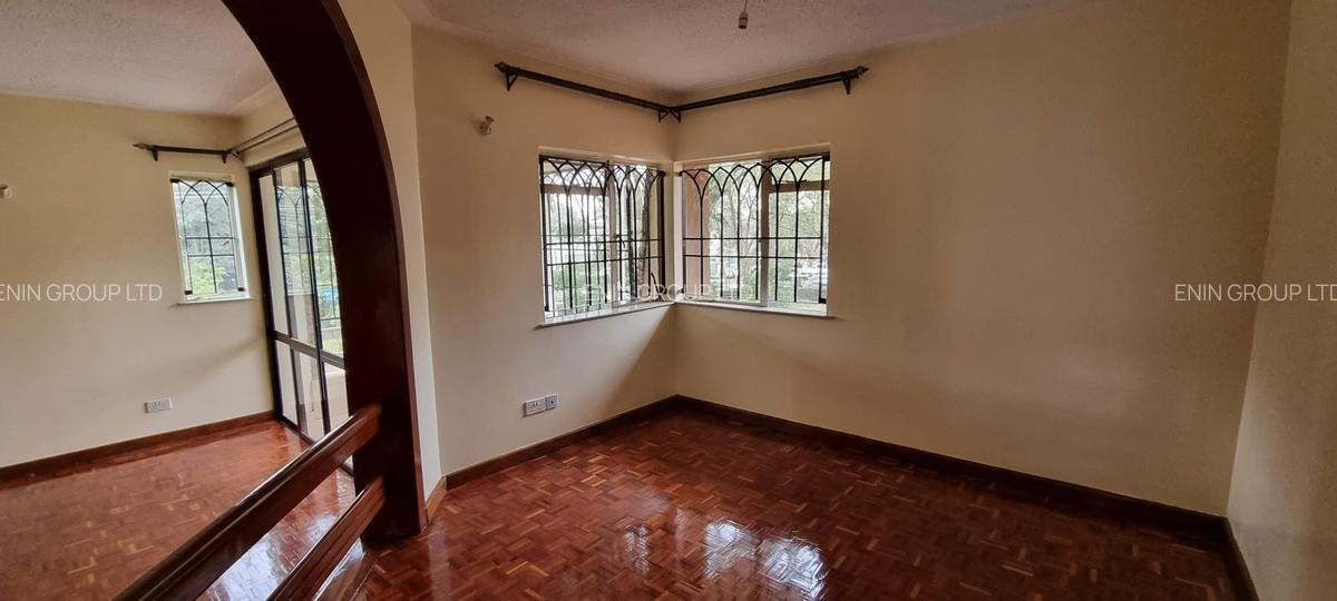 5 Bed Townhouse with En Suite at James Gichuru - 9