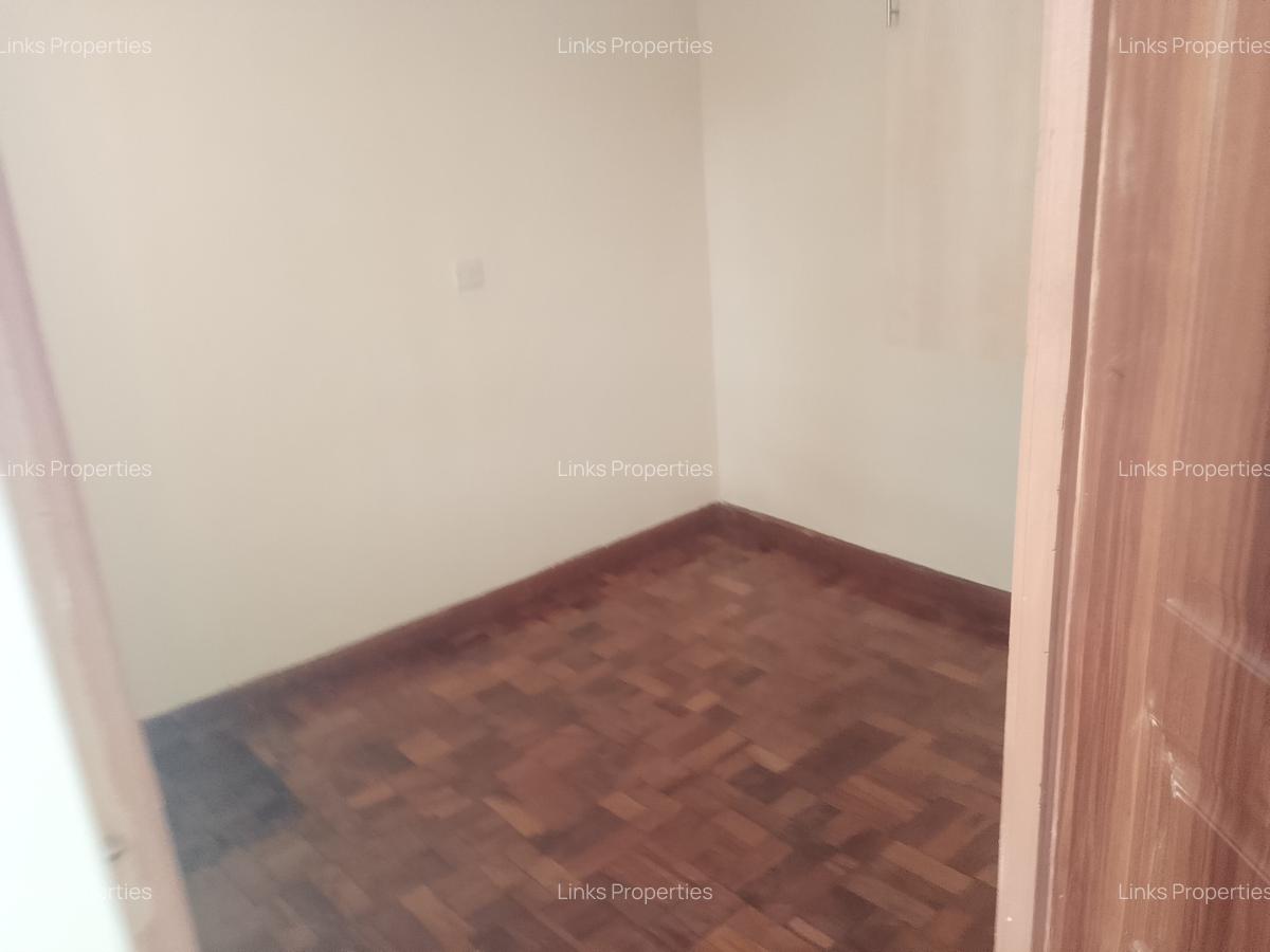 1 Bed House with En Suite at Karen - 16