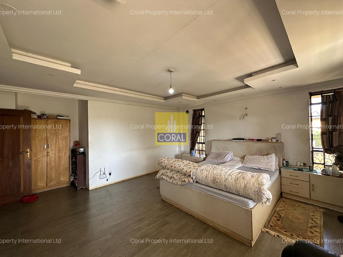 7 Bed House in Runda - 14