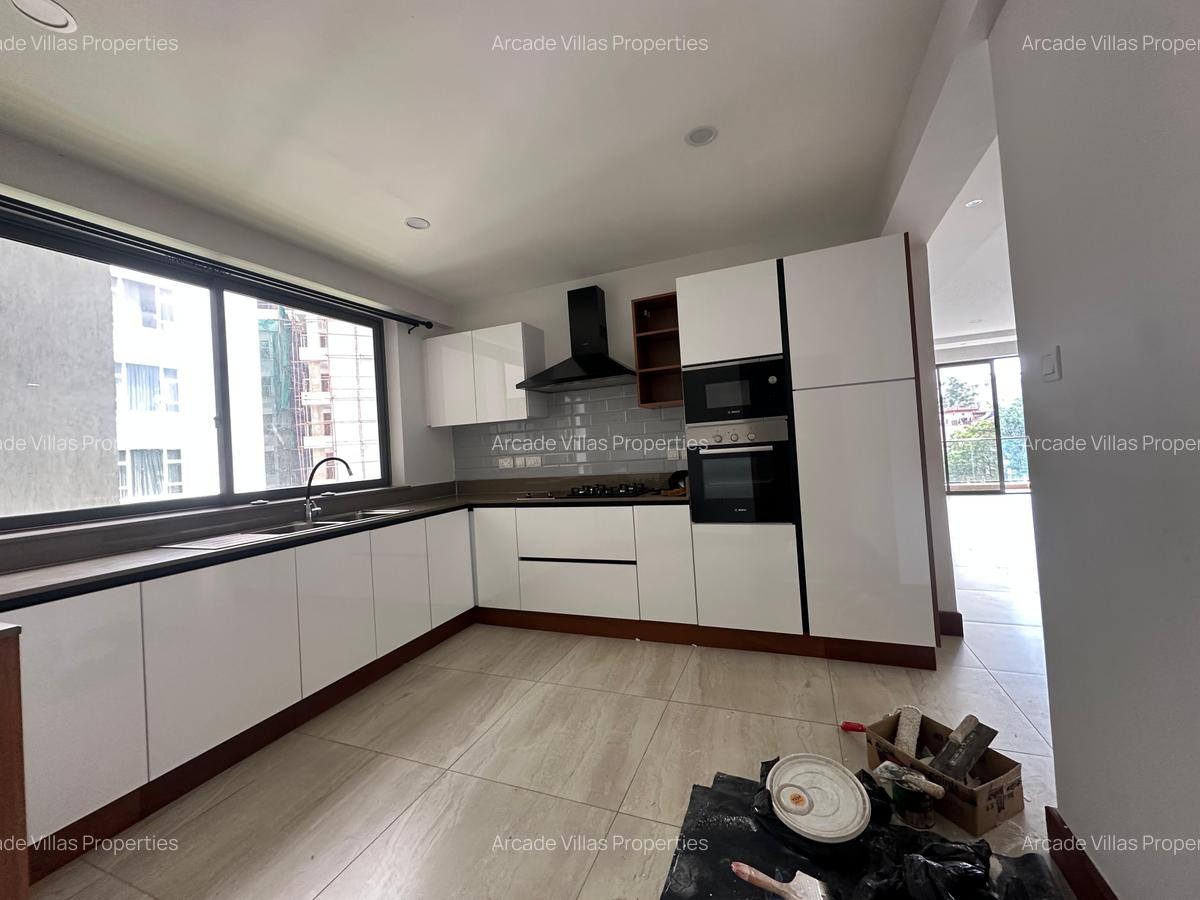 3 Bed Apartment with En Suite in Westlands Area - 4