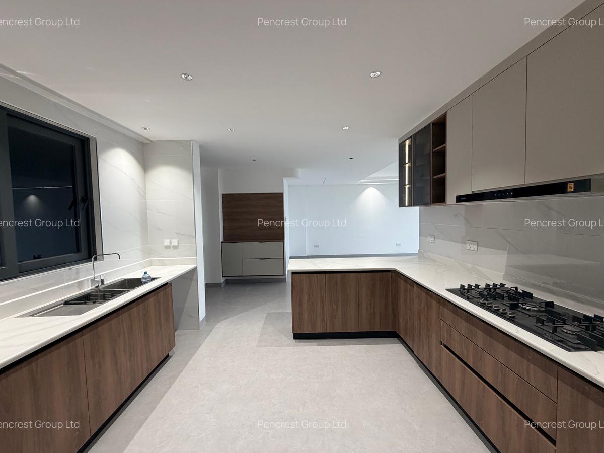3 Bed Apartment with En Suite in Westlands Area - 14