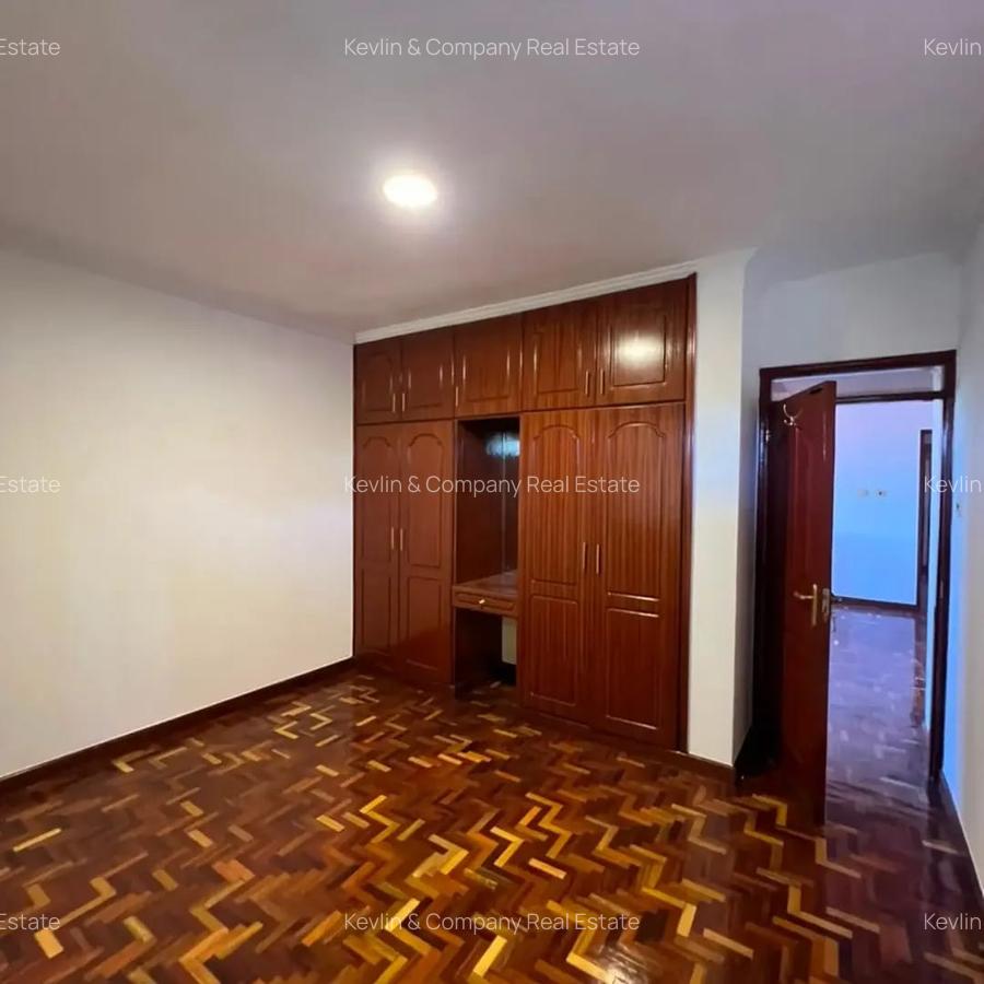 5 Bed Villa with En Suite in Runda - 14