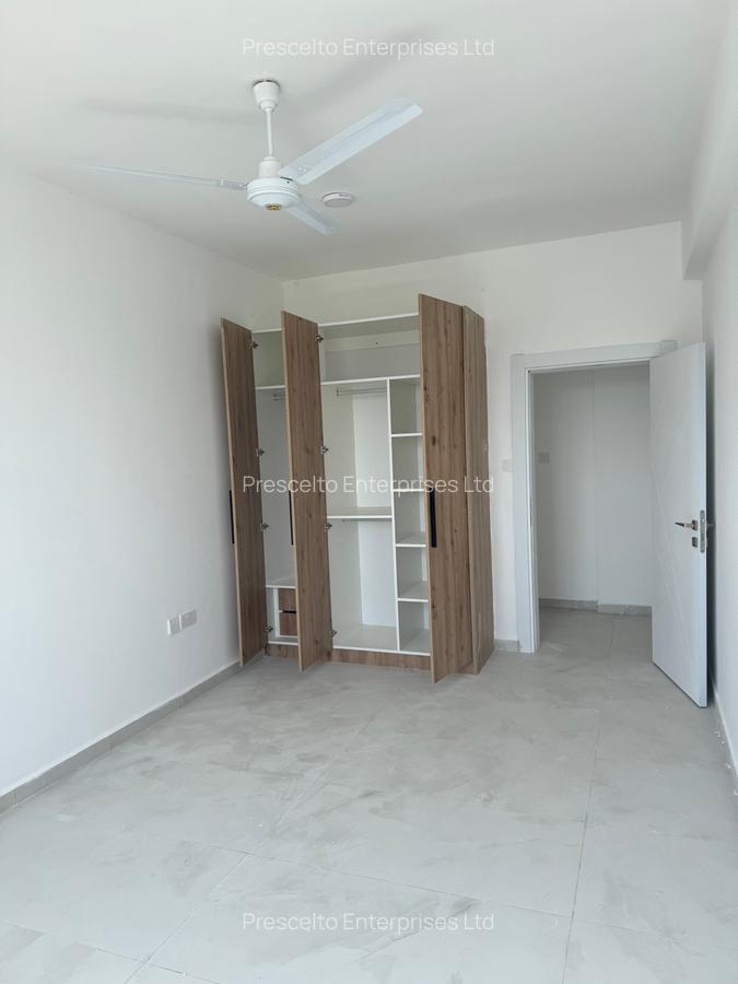 2 Bed Apartment with En Suite at Off Links Road - 8