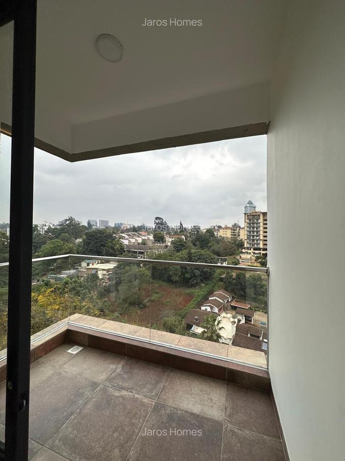 3 Bed Apartment with En Suite at Riverside Drive - 15
