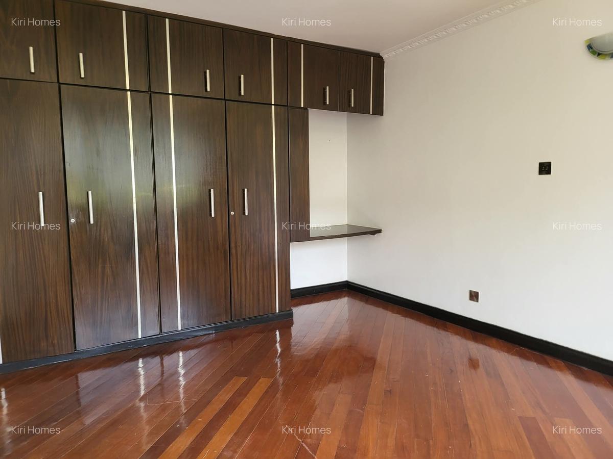 5 Bed Townhouse with En Suite in Runda - 8