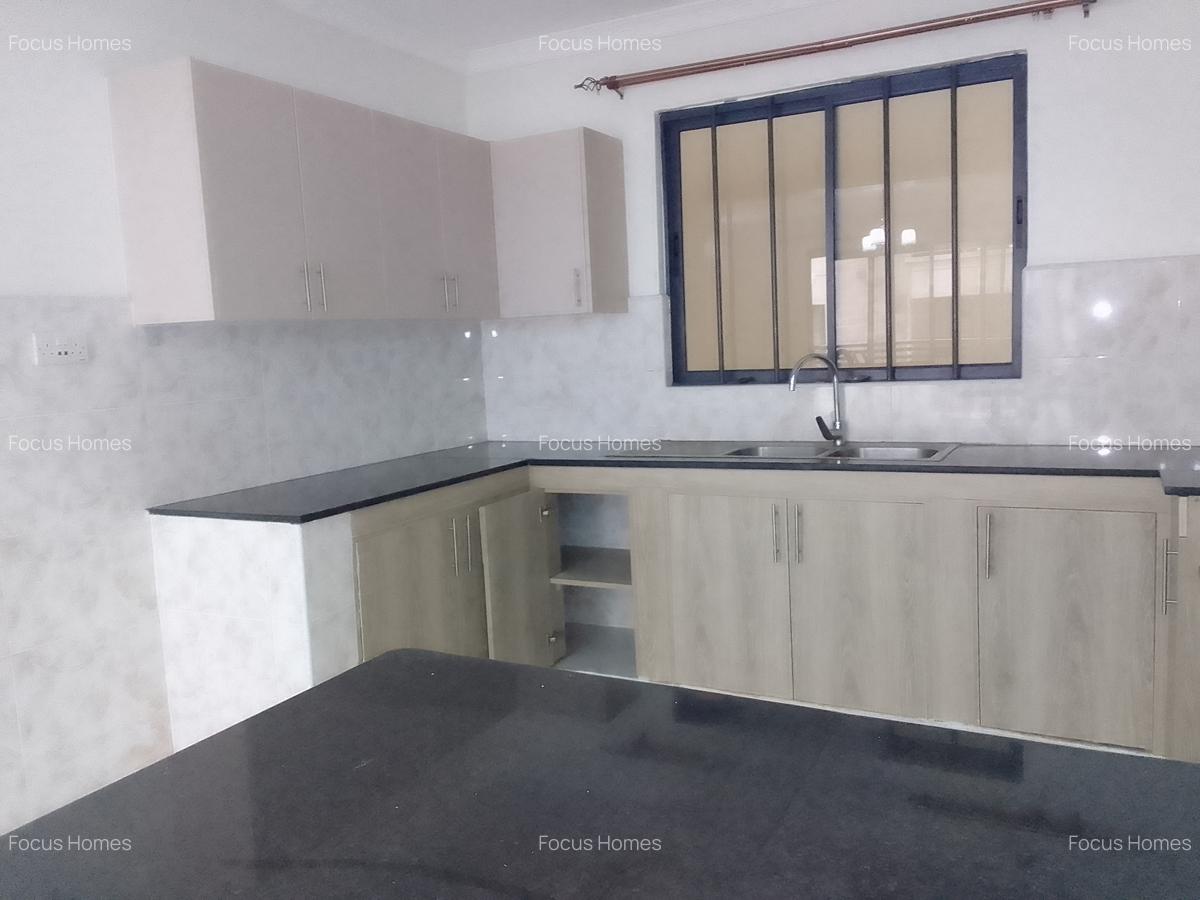 2 Bed Apartment with En Suite in Westlands Area - 11