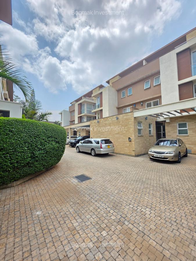 4 Bed Townhouse with En Suite at Lavington Green - 3