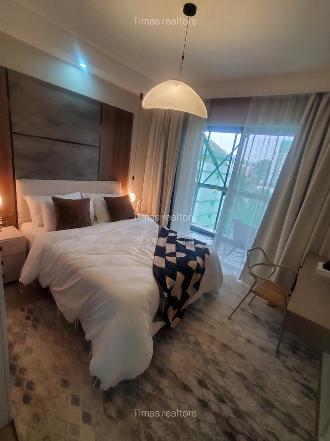 3 Bed Apartment with En Suite at Westlands - 5