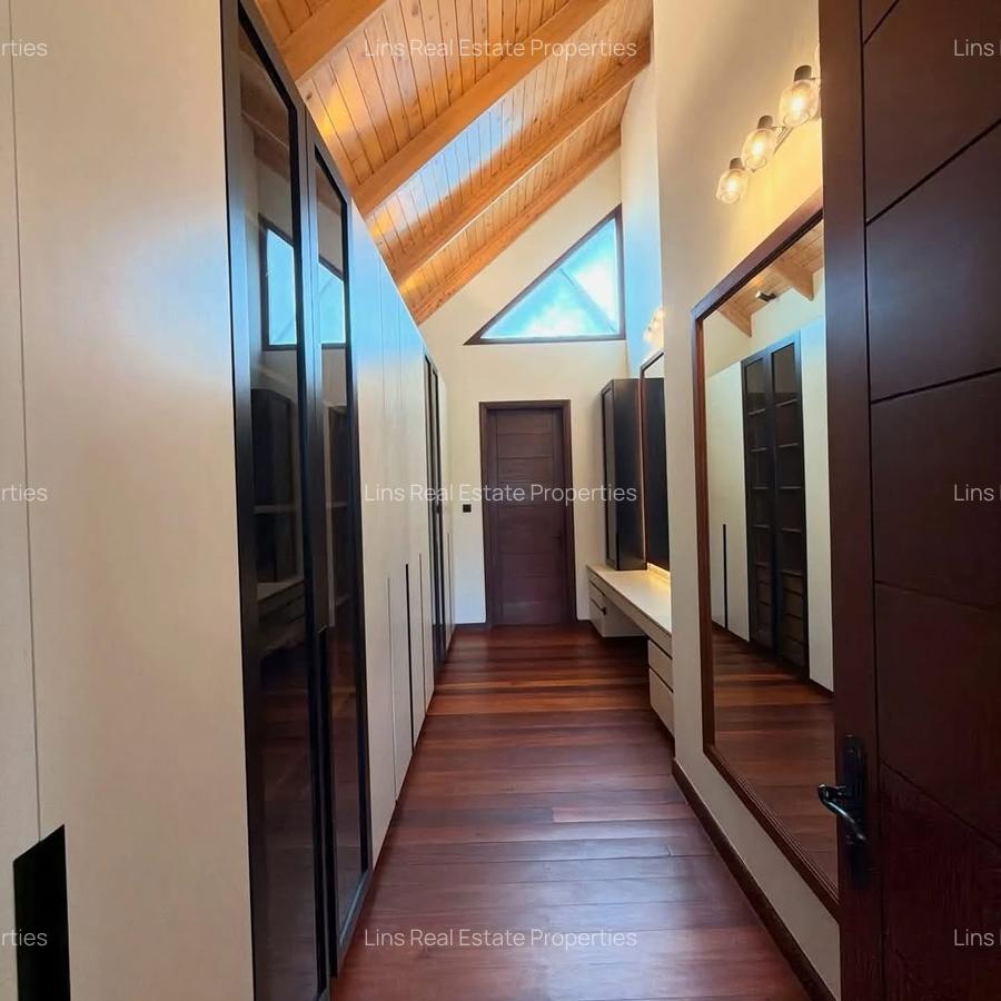 4 Bed House with En Suite in Runda - 9