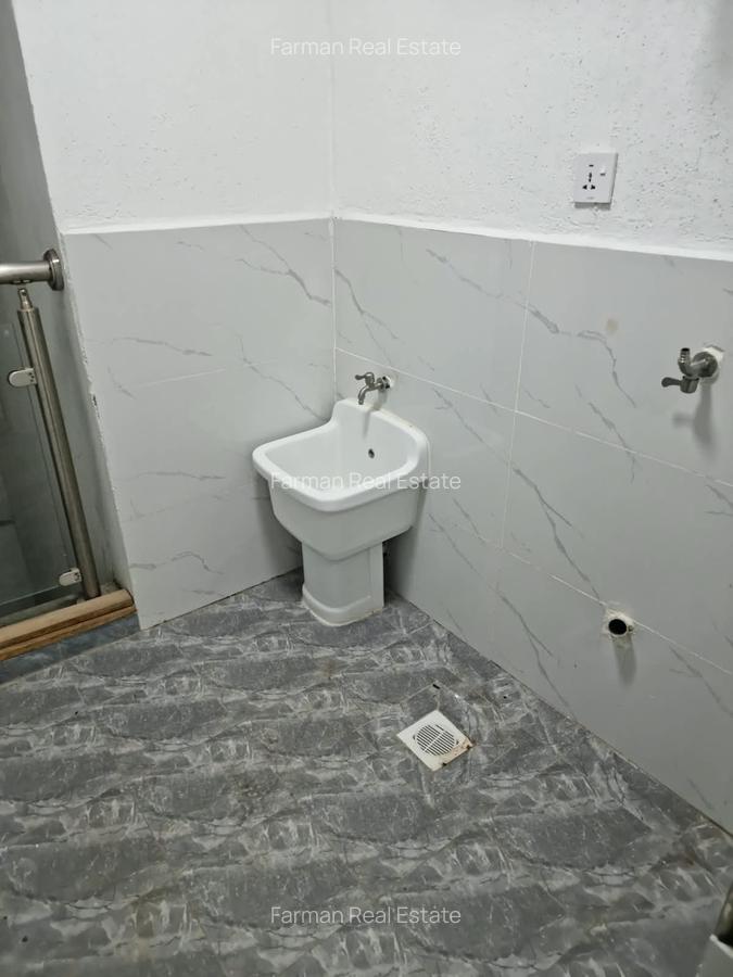 2 Bed Apartment with En Suite in Rhapta Road - 11