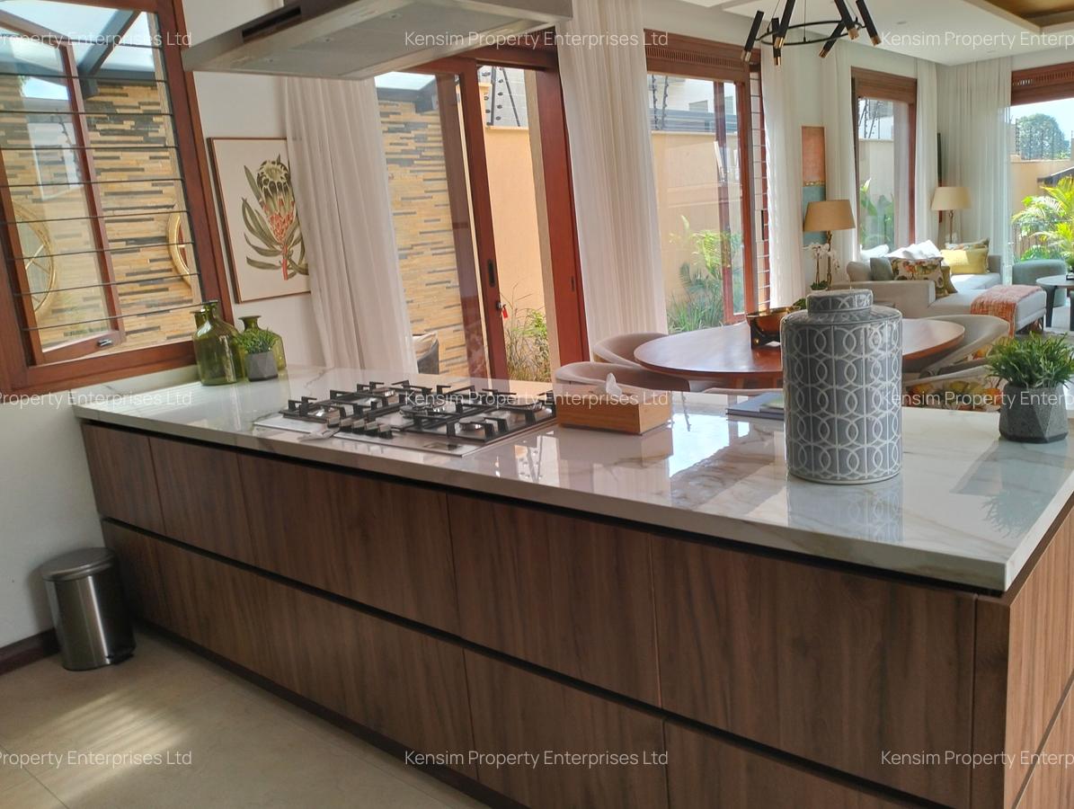 4 Bed Townhouse with En Suite in Runda - 5