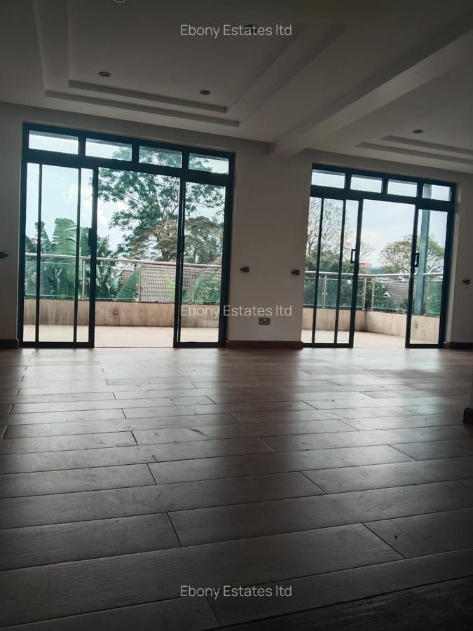 5 Bed Townhouse with En Suite in Lavington - 2