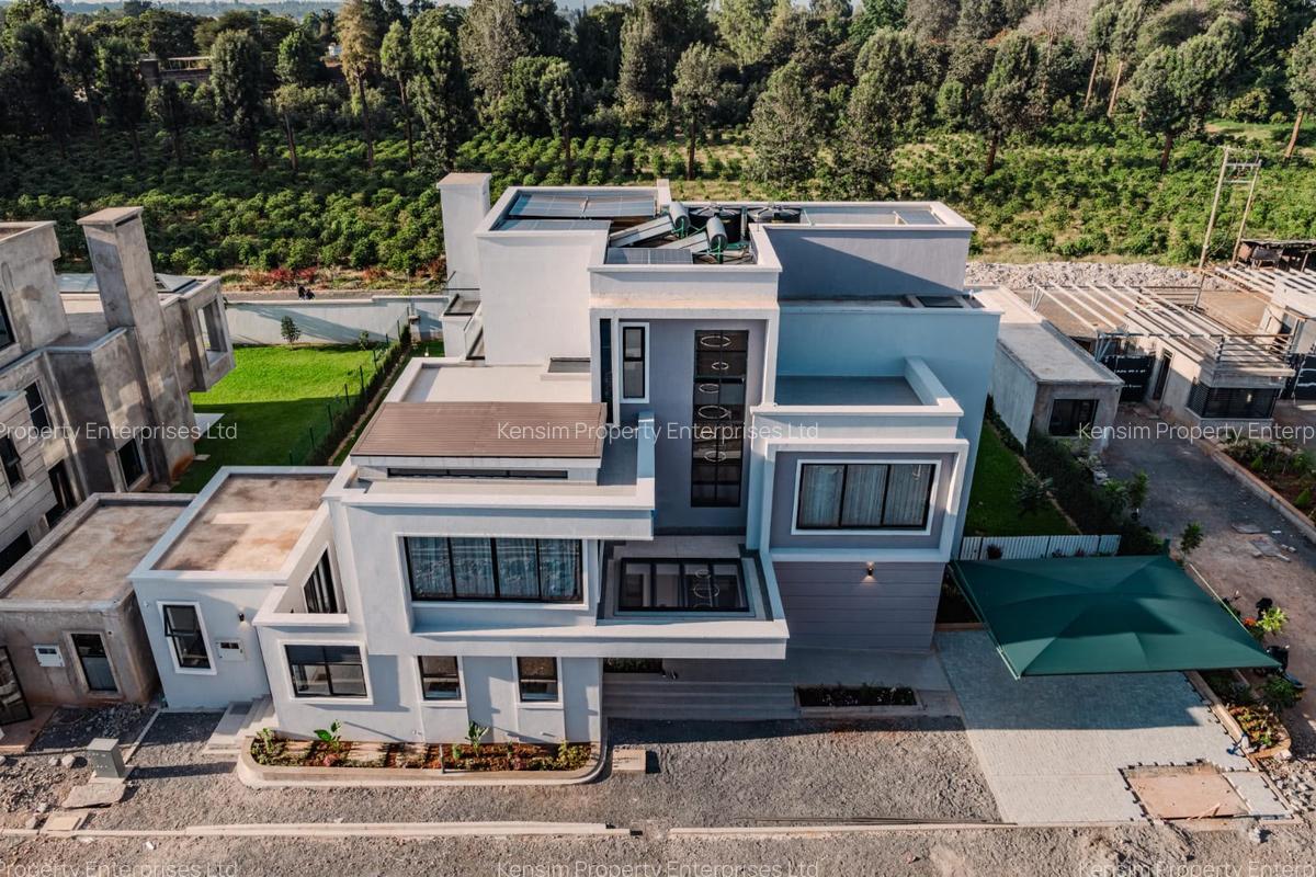 5 Bed Townhouse with En Suite in Runda - 2