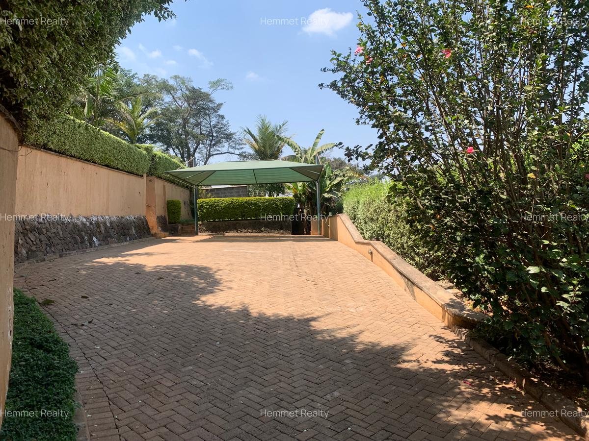 4 Bed Villa with En Suite in Kitisuru - 17